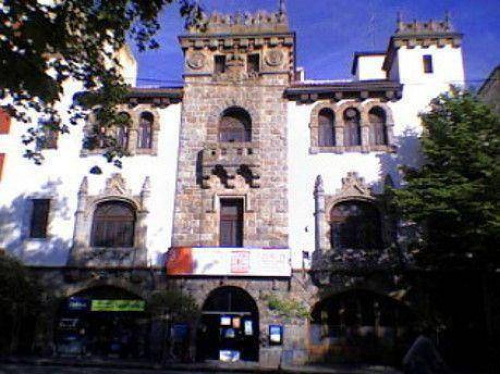 El estado del Teatro Col�n lleg� al Concejo Deliberante