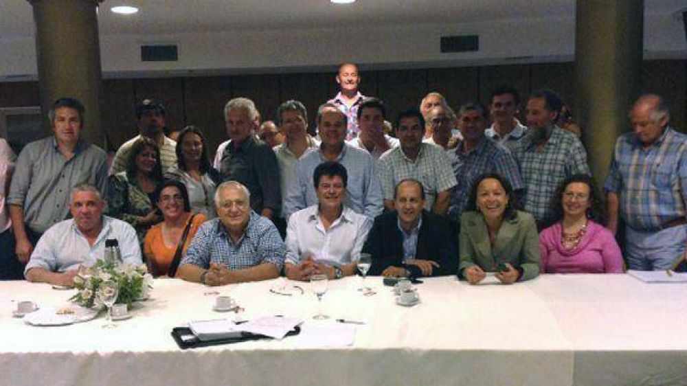 Todos juntos por el 2013: peronistas disidentes, anti k y del pro