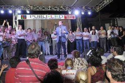 "El Dr. Gerardo Zamora, el �nico que nos asegura el rumbo del crecimiento"