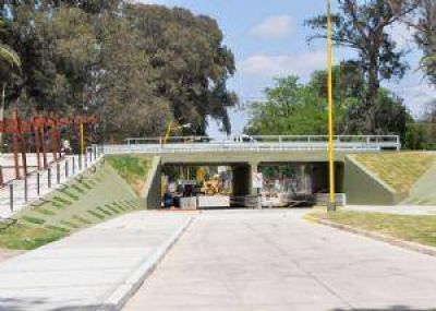 Hoy habilitan el cruce vial en parque Aguirre