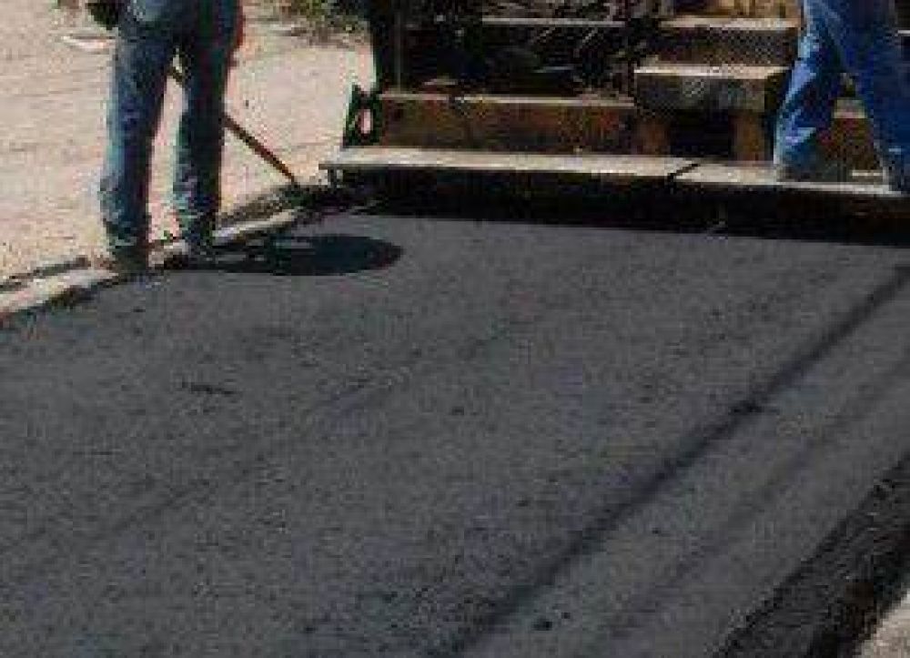 Inician pavimentaci�n de calles 9 de Abril y Sarmiento