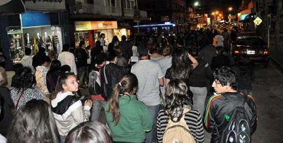 Familiares del joven desaparecido marcharon y realizaron un corte de calle simb�lico