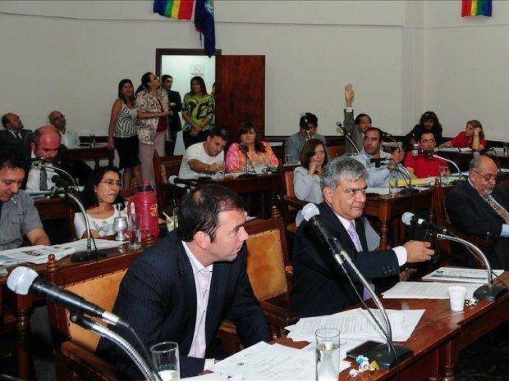 Un�nime repudio de concejales