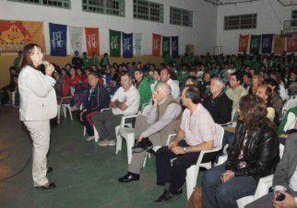 Neuqu�n se instala en Mar del Plata 