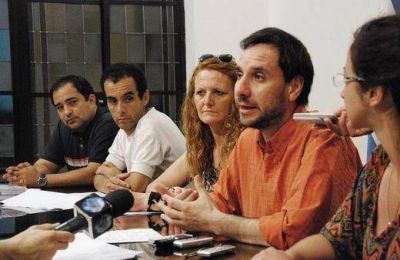 Comisi�n municipal denuncia golpizas de polic�as a detenidos