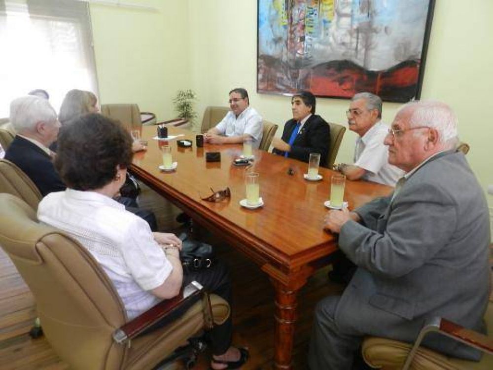 El intendente Jalil recibi� a autoridades rotarias