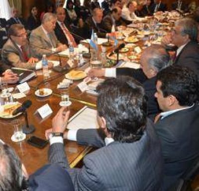 La Rioja present� ante Naci�n su Plan de Obra P�blica 2013