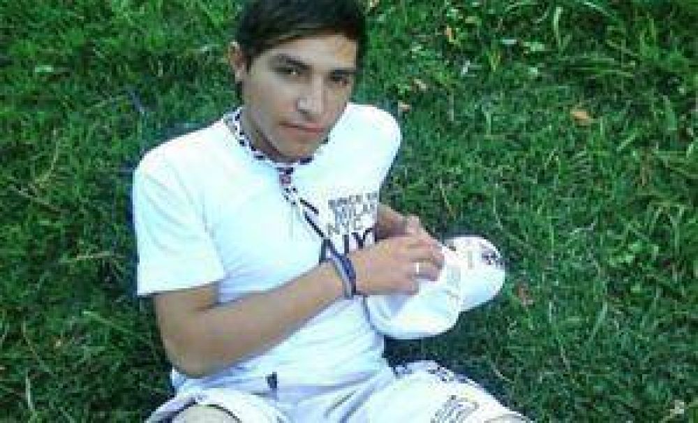 Hallan un cuerpo en un arroyo y ser�a del joven de 17 a�os desaparecido a la salida de un baile