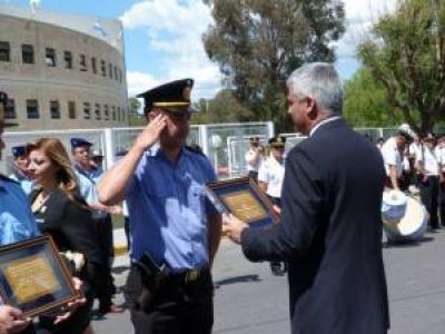 La Polic�a celebr� su d�a con un acto en la Jefatura Central