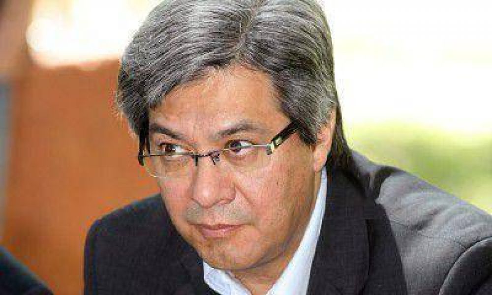 Tras la salida de un funcionario, todo el gabinete de Salud present� la renuncia