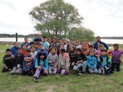 "EMBARRIATE JUGANDO", LLEV� A CHICOS A LA LAGUNA DE LOS PADRES