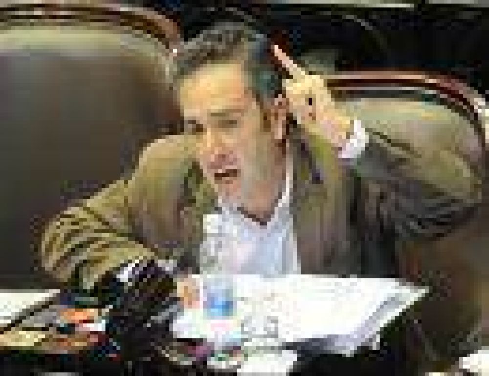 Larroque: "Nunca escuch� hablar de narcosocialismo"