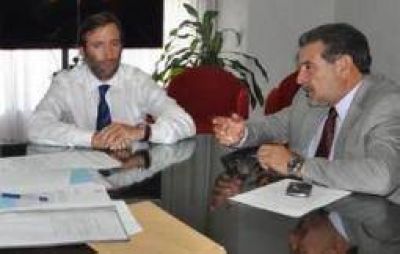 Beder pidi� un aporte K para poder pagar el aguinaldo a los estatales