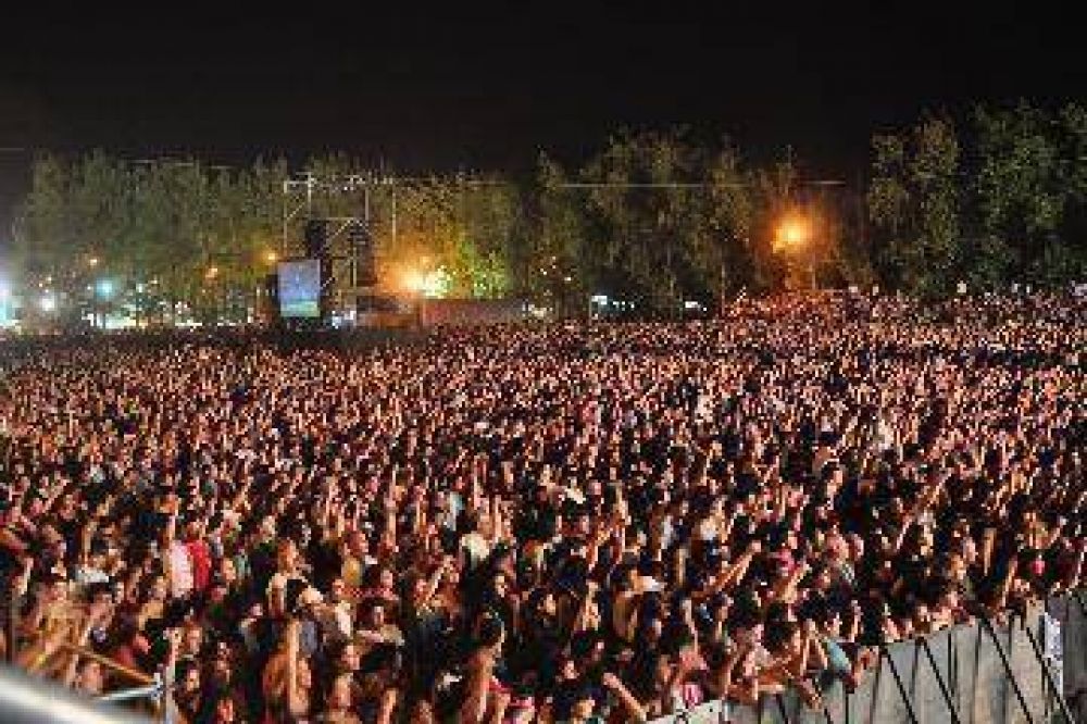 Ya se mencionan algunos artistas para la Fiesta de la Manzana