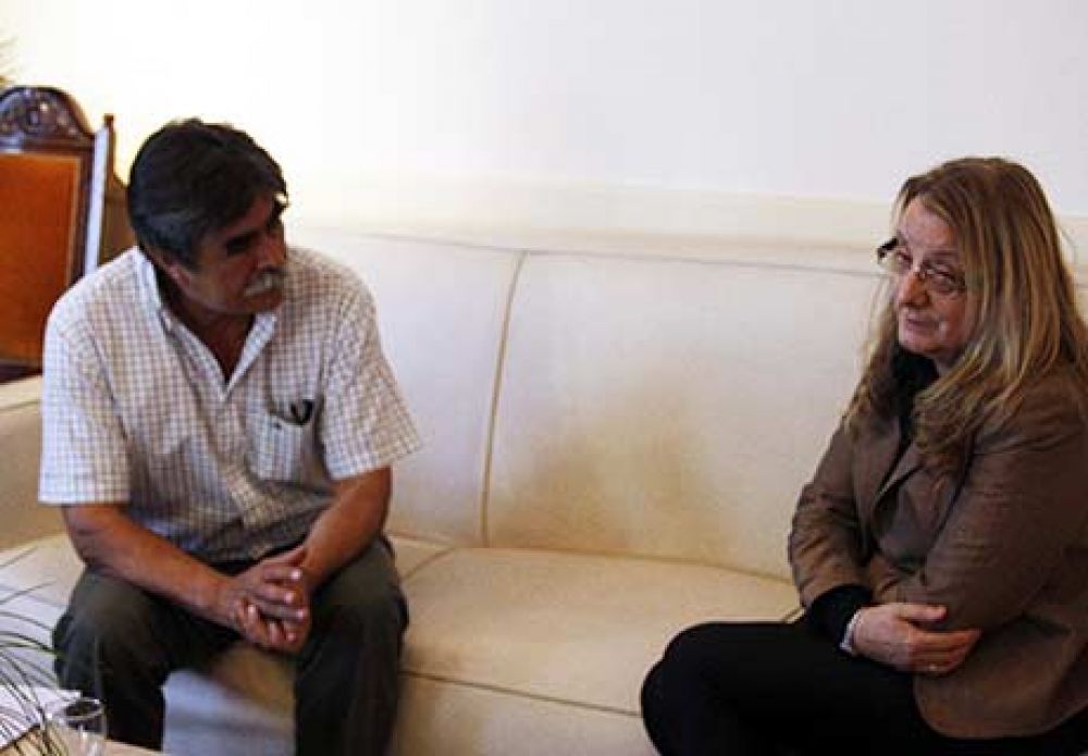 Paillalef se reuni� con Alicia Kirchner