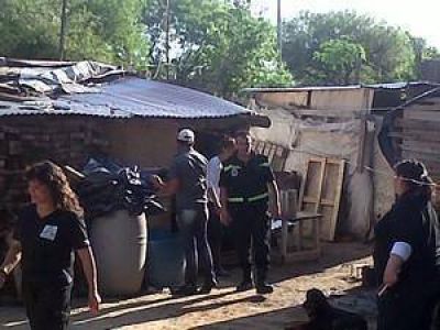 Se inundaron m�s de 35 viviendas y evacuaron a una familia tras la tormenta