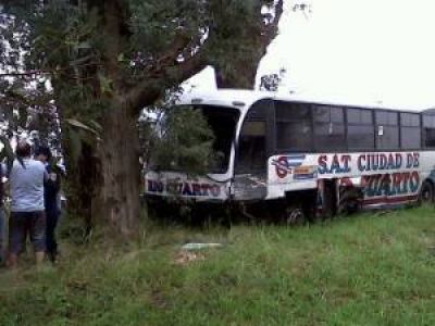 Tres villamercedinos fallecieron en un accidente cerca de R�o Cuarto