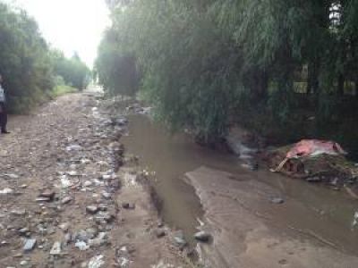 Las lluvias destruyeron las calles del Parque Industrial Norte