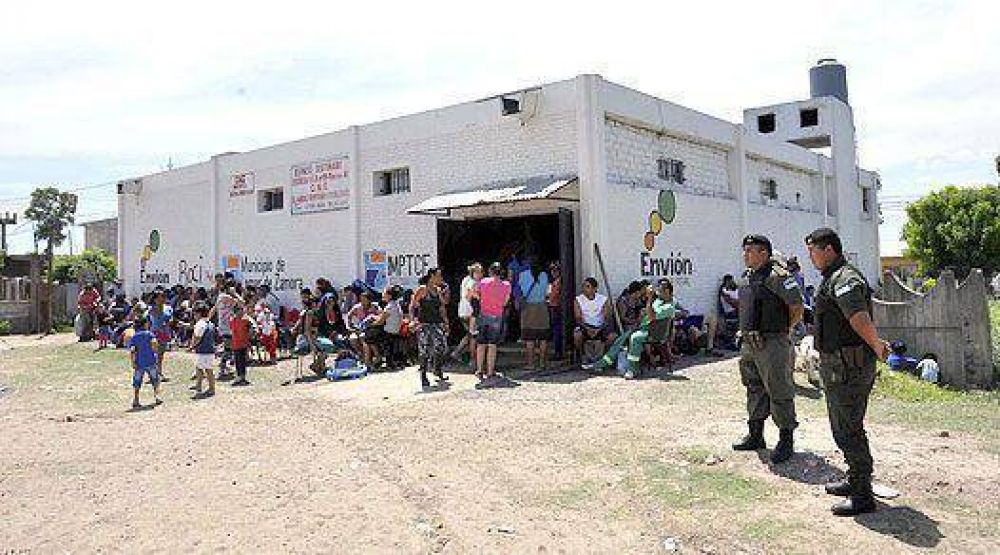 Asisten a los m�s afectados por la crecida del Riachuelo