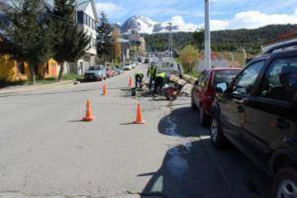 Siguen los trabajos de bacheo en Ushuaia