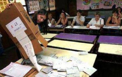 Los mendocinos de 16 y 17 a�os votar�n con sobres de color
