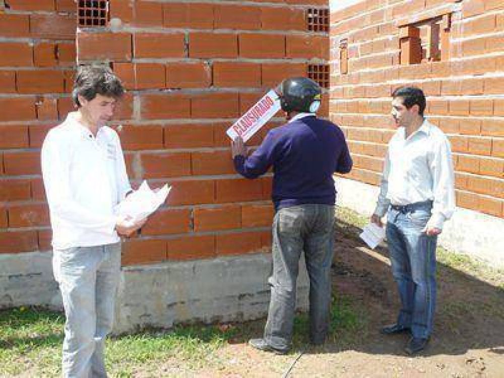 El gobierno local  dispuso clausura de  varias obras en un  barrio residencial