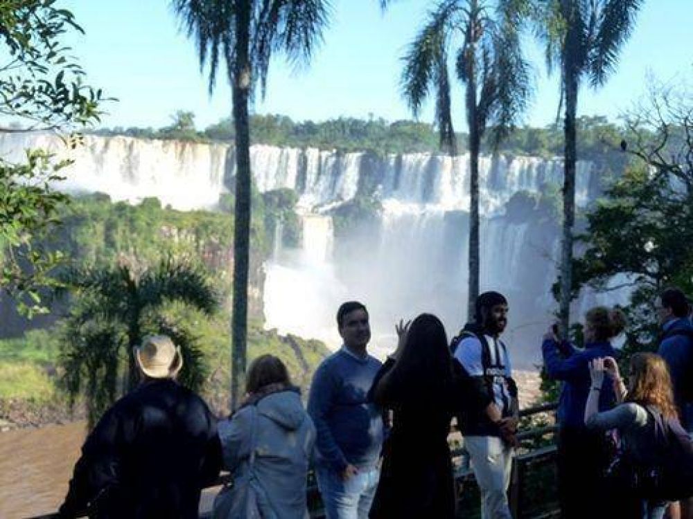 Cataratas cerr� octubre con casi un 14% de incremento de turistas