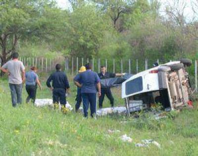 Tragedia en la Ruta 1: Una camioneta volc� y el conductor muri� en el acto