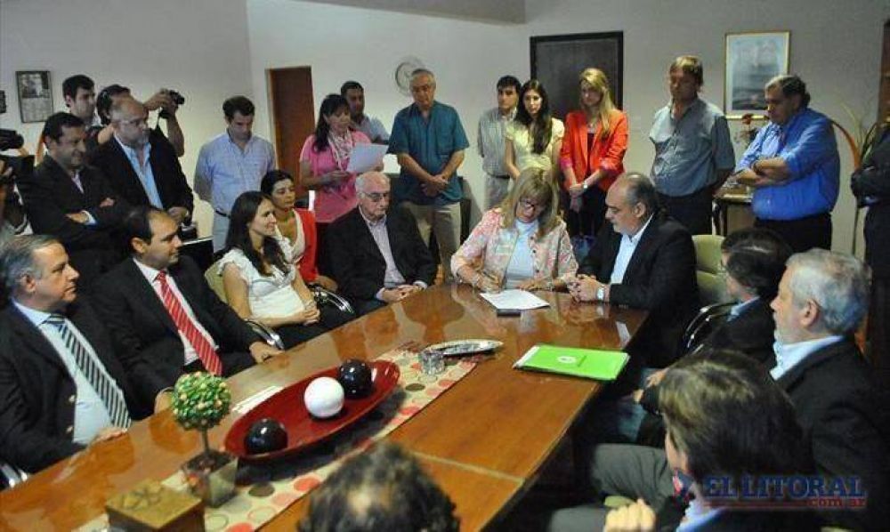 La Provincia invertir� $2 millones para la pavimentaci�n de calles en Bella Vista