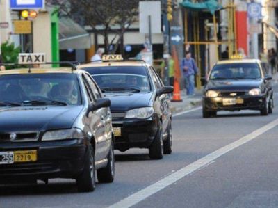 Los taxis podr�n ir sin pasajeros por los carriles exclusivos