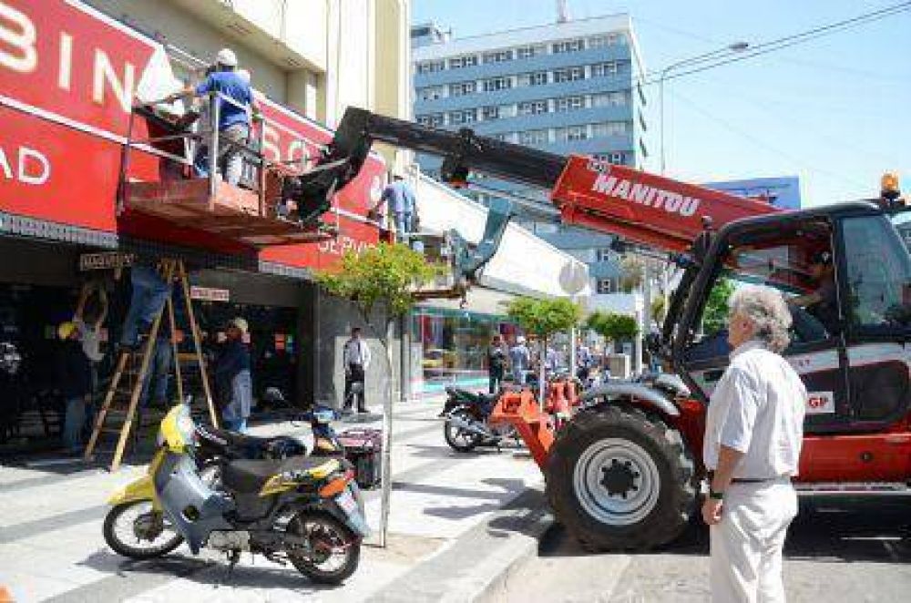 El Municipio infraccion� a comercios que no se adecuaron al C�digo de Publicidad