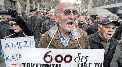 La Corte frena ajustes en Grecia
