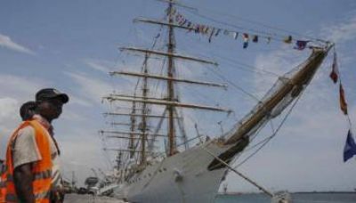 La Fragata Libertad cumple un mes en Ghana