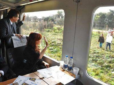 Randazzo cort� uno de los trenes a Mar del Plata que hab�a inaugurado Cristina