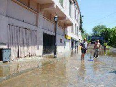 Luj�n: Sigue bajando el nivel del r�o y evacuados vuelven a sus hogares