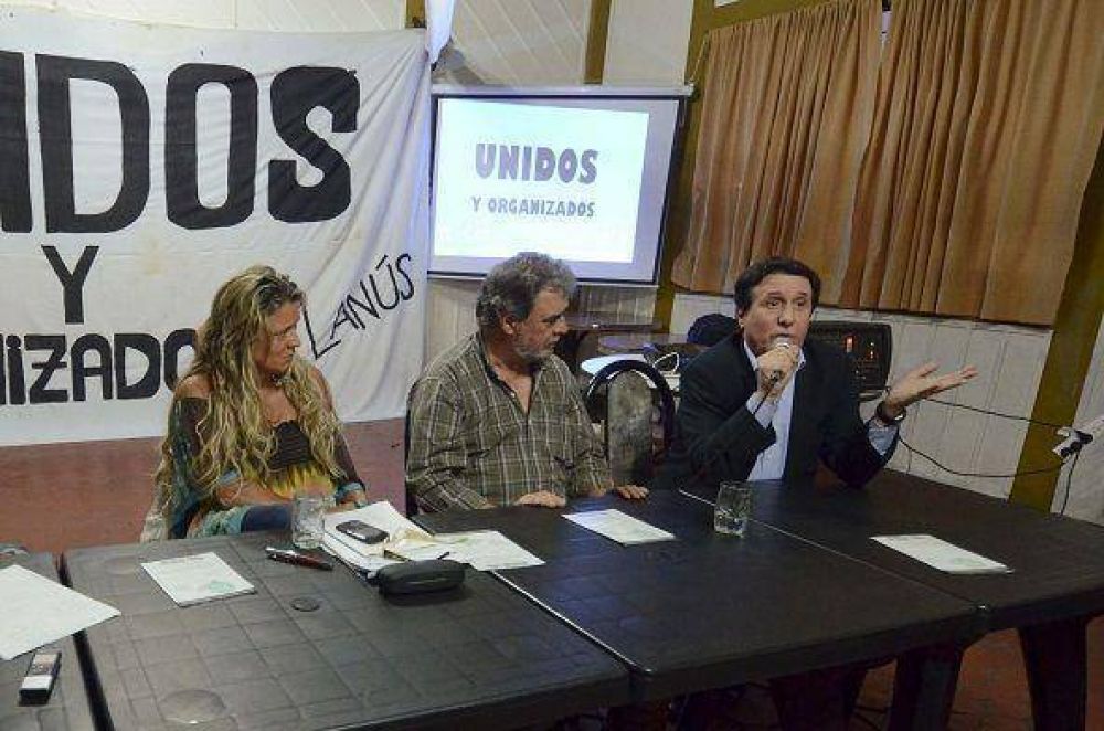 Lan�s: D�az P�rez en encuentros de charlas debates en el distrito