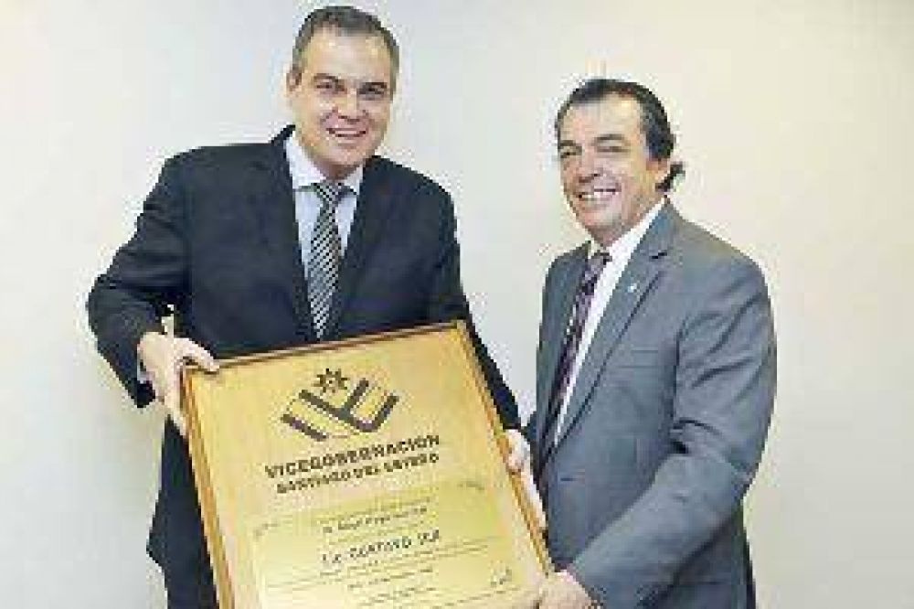 Nos saludan en nuestro 114� aniversario