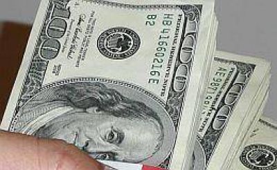 D�lar cerr� estable a $ 4,785. "Blue" baj� a $ 6,33