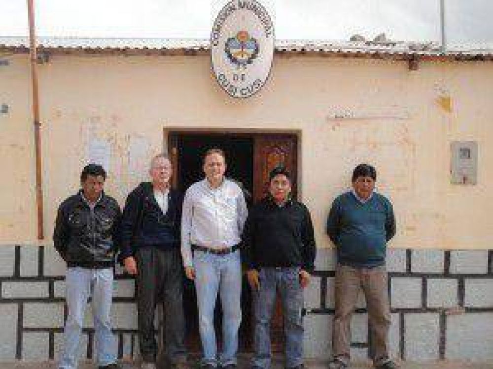 En Cusi Cusi: firmaron convenios para la refacci�n de puestos de salud