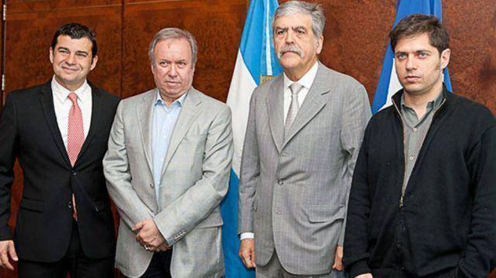 El entrerriano Galuccio firm� un acuerdo por la coparticipaci�n de YPF
