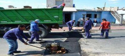EL MUNICIPIO INICI� PLAN INTEGRAL DE BACHEO  RELLENANDO CR�TERES