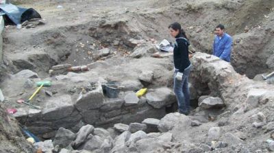 Hallaron restos jesu�ticos mientras constru�an un banco