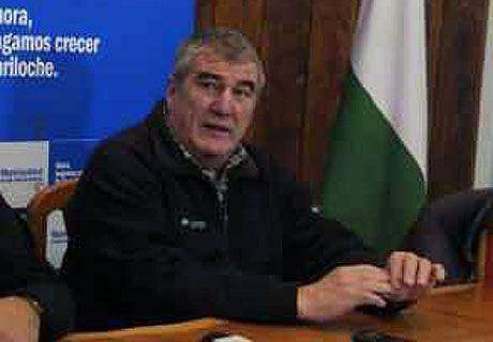 Renunci� funcionario de Bariloche ex agente de Inteligencia