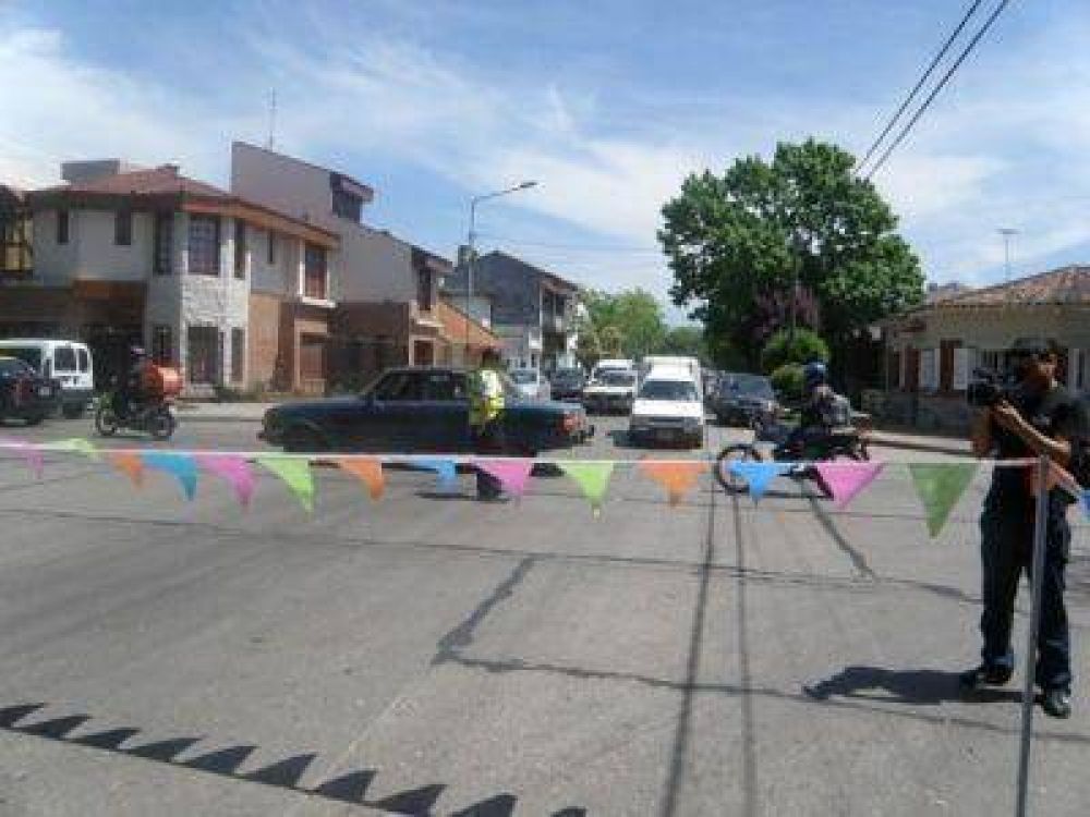 SE IMPLEMENT� UNA PRIMERA PRUEBA DE PEATONALIZACI�N EN LA ESCUELA EGB N� 31 �