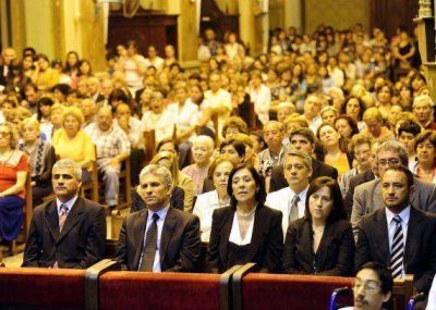 Accidente en Zanjitas: El Gobernador y los ministros del Ejecutivo participaron de una misa recordatoria en la Iglesia Catedral