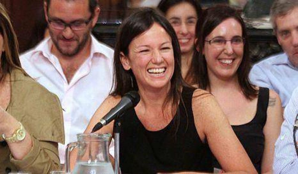 Stanley present� su Presupuesto en la Legislatura