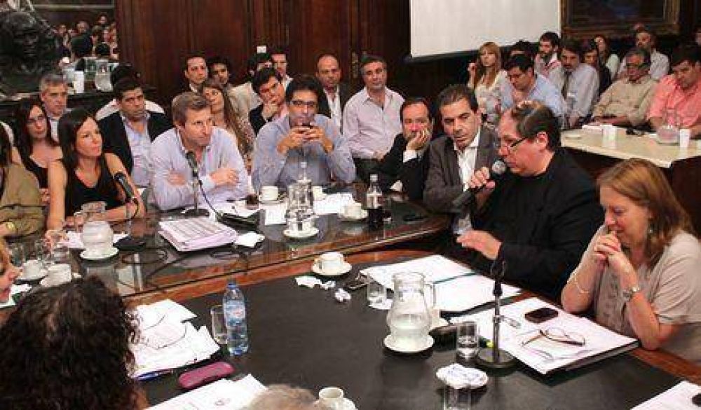 Cr�ticas a las pol�ticas sociales de la Ciudad