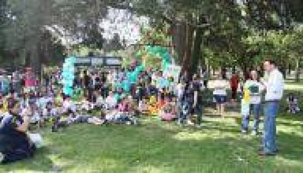 La Plata: Grupos Scouts de la Ciudad realizaron una "caminata por la ecolog�a"