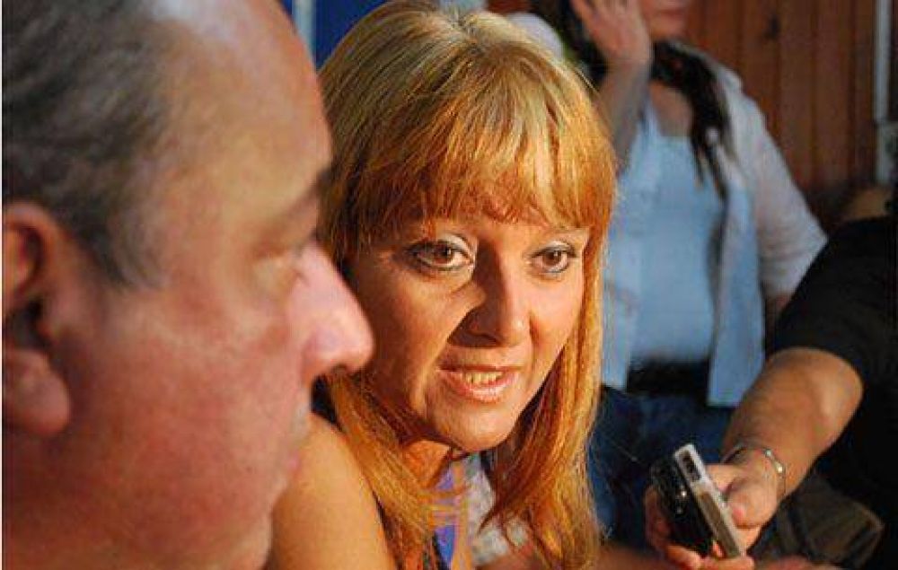 El ministro Romero y los gremios duros de la educaci�n se re�nen el lunes