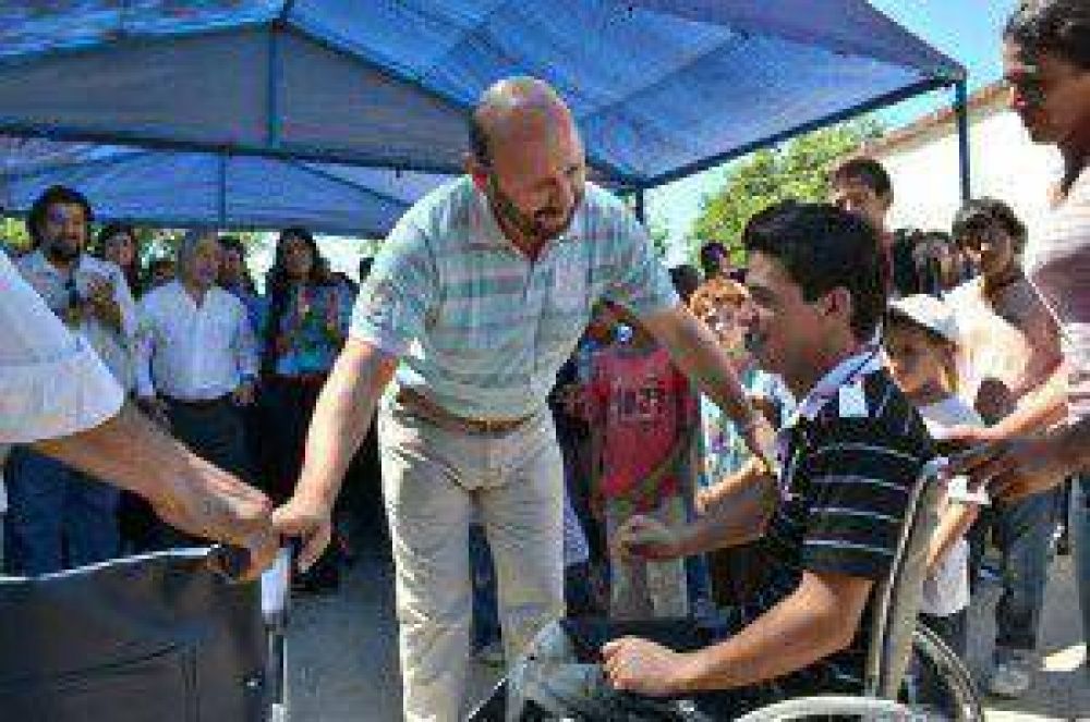 Rotundo acompa�amiento al gobernador Insfr�n en los operativos de Herradura y Tatan�